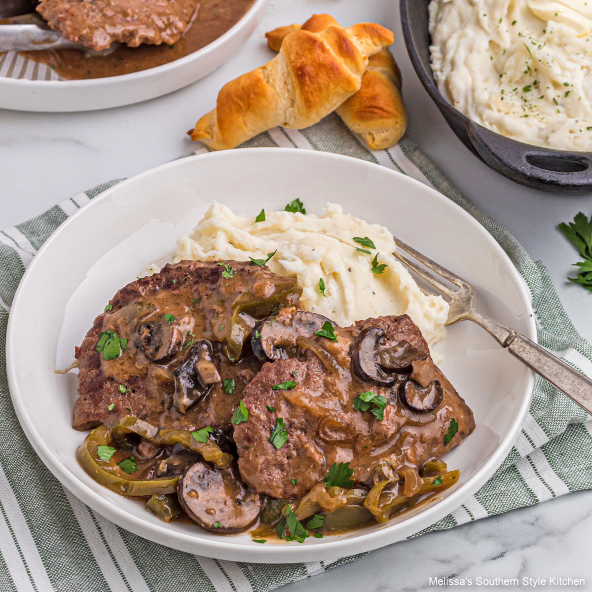 Steak gravy steaks crockpot