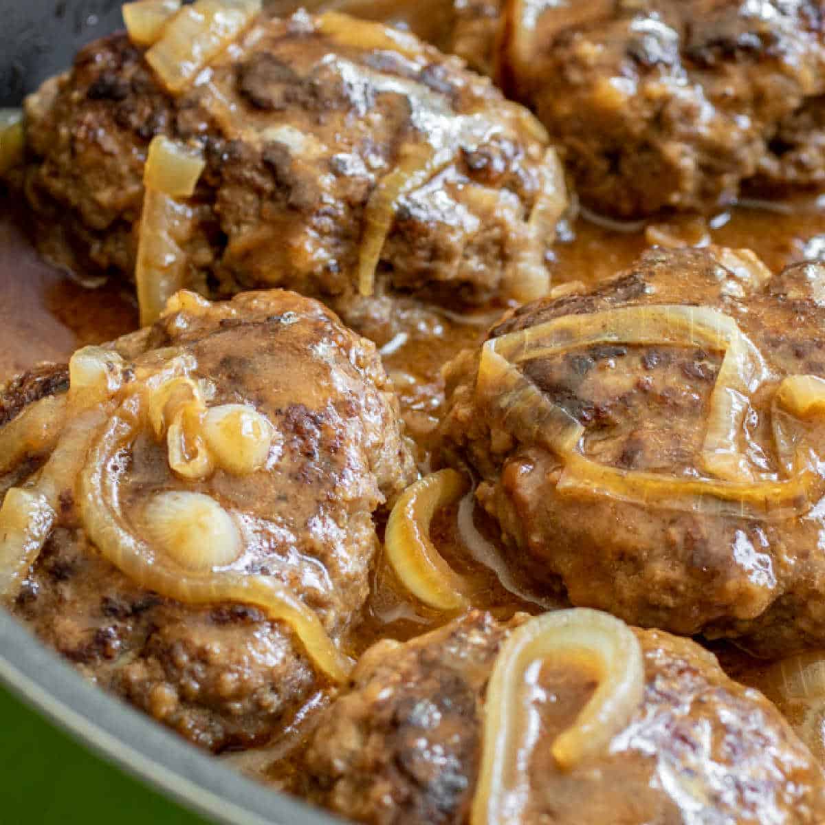 Steak salisbury gravy champignons recette steaks salsbury recipetineats keeprecipes meatballs